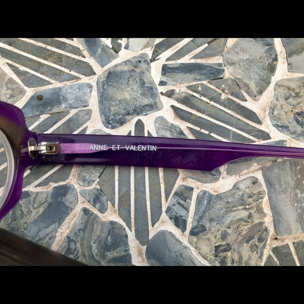 Anne et Valentin Sunglasses; Model 1032 - Picture 4 of 6